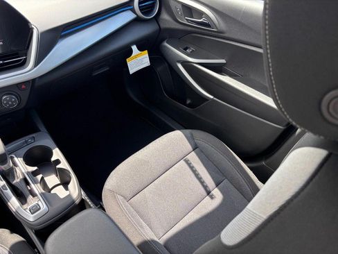 New 2026 Chevrolet Trax LS w/ LS Convenience Package FWD image 9