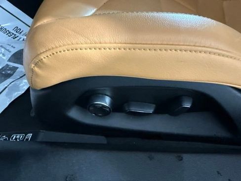 Used 2020 Chevrolet Corvette Stingray Preferred Cpe w/ 2LT Preferred Equipment Group RWD image 16