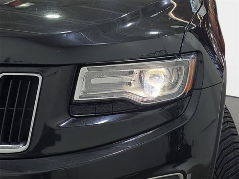 Used 2014 Jeep Grand Cherokee Limited w/ Luxury Group II image 35