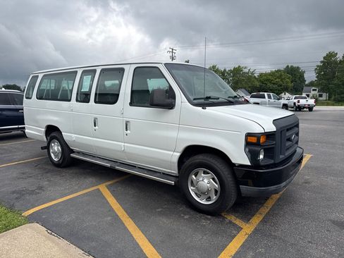 Used 2013 Ford E-350 and Econoline 350 XL RWD image 4