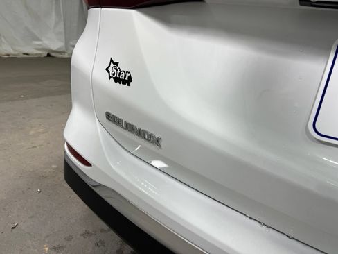 Used 2021 Chevrolet Equinox Premier AWD/4WD image 17