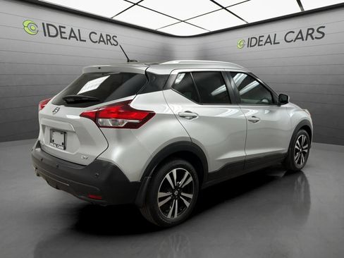 Used 2020 Nissan Kicks SV FWD image 5
