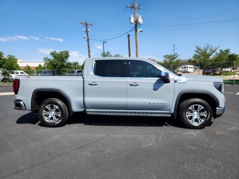 Used 2025 GMC Sierra 1500 SLE w/ X31 Off-Road Package AWD/4WD image 2