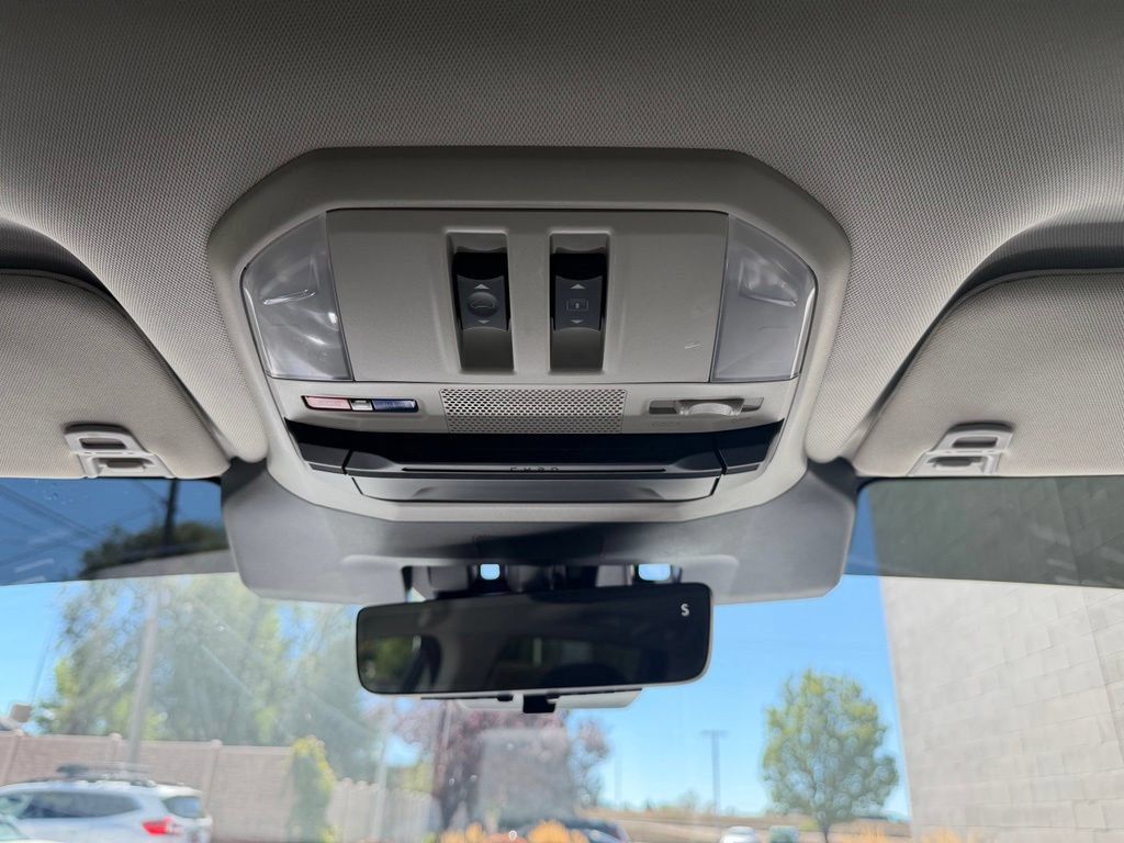 Used 2023 Subaru Ascent Touring AWD/4WD image 21