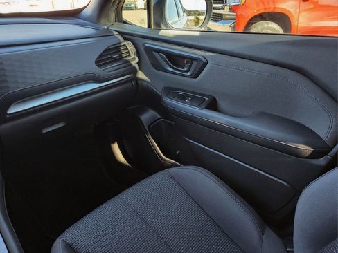 Used 2025 Subaru Forester Premium w/ Convenience Package #2 image 24