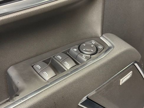 New 2026 GMC Sierra 1500 SLT w/ SLT Convenience Package image 11