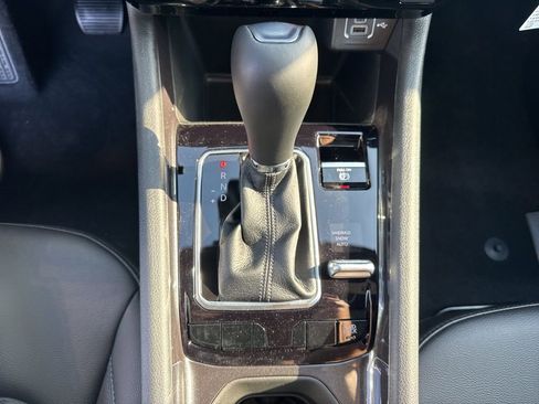New 2025 Jeep Compass Latitude w/ Sun & Sound Group AWD/4WD image 18