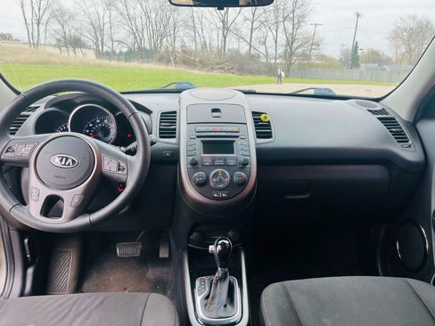 Used 2012 Kia Soul + image 9