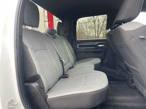Used 2024 RAM 2500 Big Horn AWD/4WD image 22