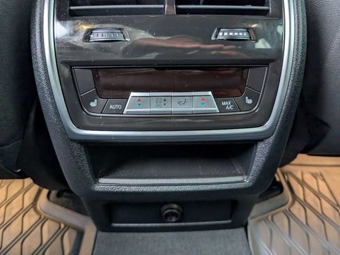 Used 2022 BMW X5 xDrive40i w/ M Sport Package AWD/4WD image 17