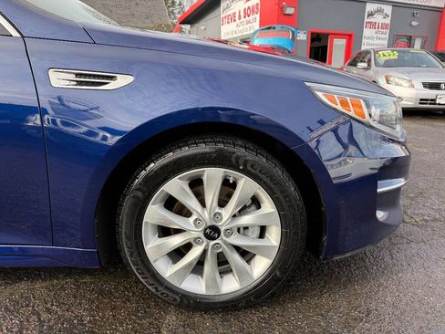 Used 2017 Kia Optima LX w/ Option Group 014 image 14