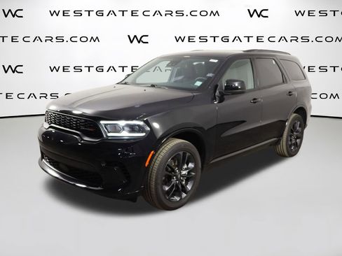 Used 2023 Dodge Durango GT image 1