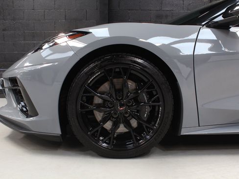 Used 2024 Chevrolet Corvette Stingray Premium Conv w/ Z51 Performance Package RWD image 4