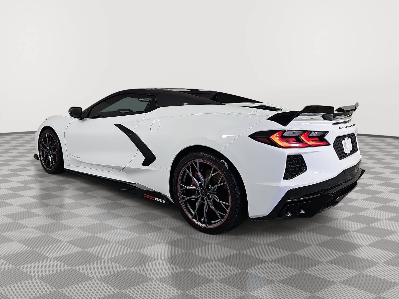 Used 2024 Chevrolet Corvette Stingray Convertible w/ Z51 Performance Package RWD image 6