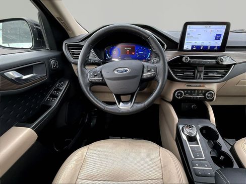 Used 2020 Ford Escape Titanium AWD/4WD image 8