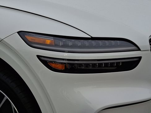 Certified 2026 Genesis Electrified GV70 AWD/4WD image 9