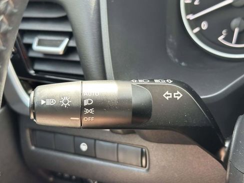 Used 2023 Nissan Rogue SL w/ SL Premium Package image 33