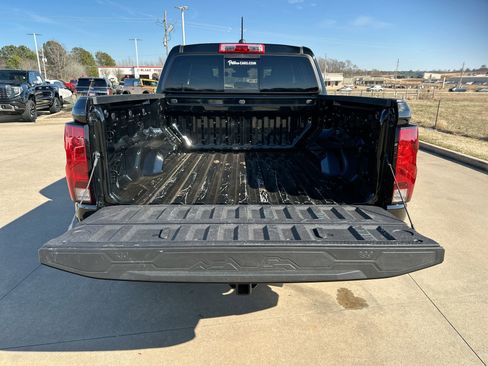 Used 2026 Chevrolet Colorado Trail Boss AWD/4WD image 24