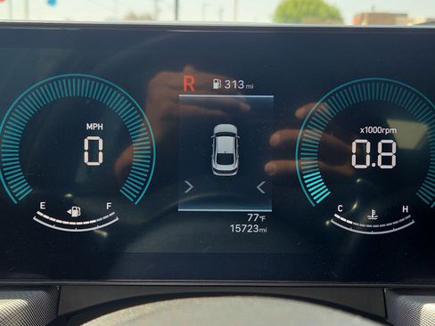 Used 2025 Hyundai Sonata SEL FWD image 11