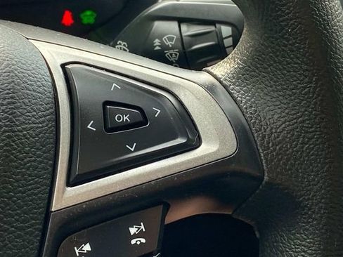 Used 2019 Ford Fusion SE image 21