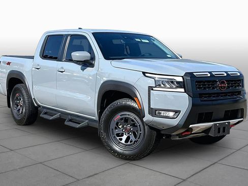 Certified 2025 Nissan Frontier PRO-4X w/ Pro Premium Package AWD/4WD image 3