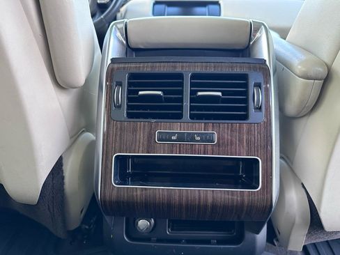 Used 2014 Land Rover Range Rover Sport HSE image 45