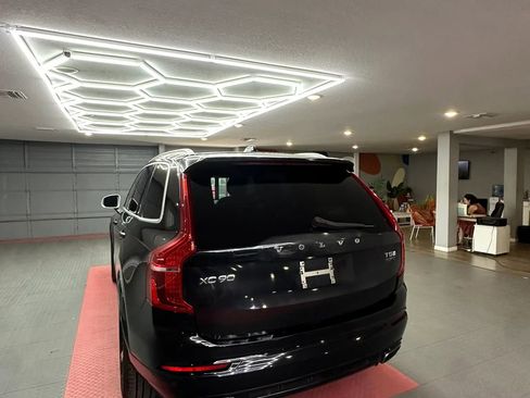 Used 2016 Volvo XC90 T5 R-Design FWD image 4