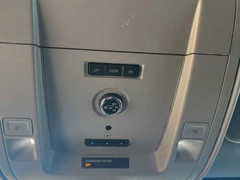 Used 2015 GMC Yukon SLE w/ Convenience Package image 10