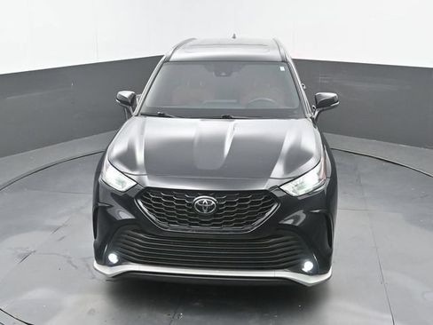 Used 2023 Toyota Highlander XSE FWD image 14