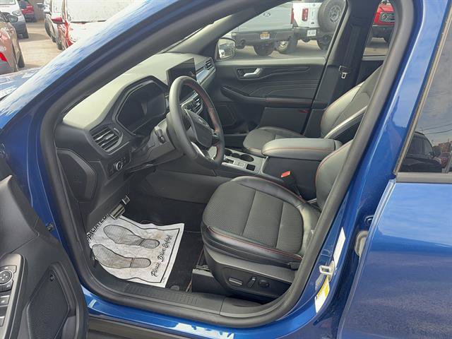 Certified 2023 Ford Escape ST-Line Select w/ Tech Pack #2 AWD/4WD image 7