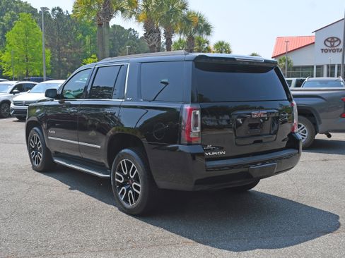 Used 2018 GMC Yukon SLT w/ Open Road Package RWD image 3