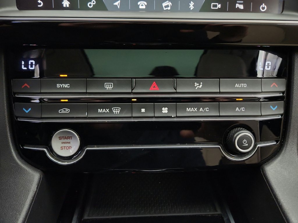 Used 2020 Jaguar F-PACE Premium AWD/4WD image 18