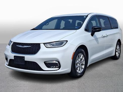 Used 2025 Chrysler Pacifica Select FWD image 1