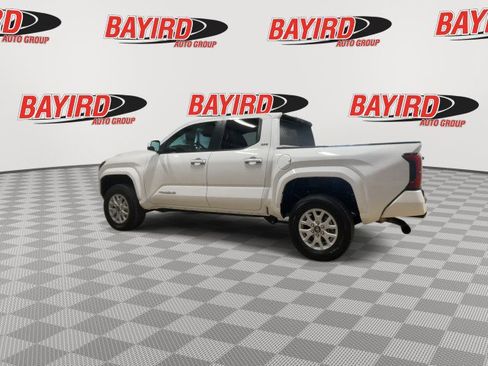 Used 2024 Toyota Tacoma SR5 AWD/4WD image 7