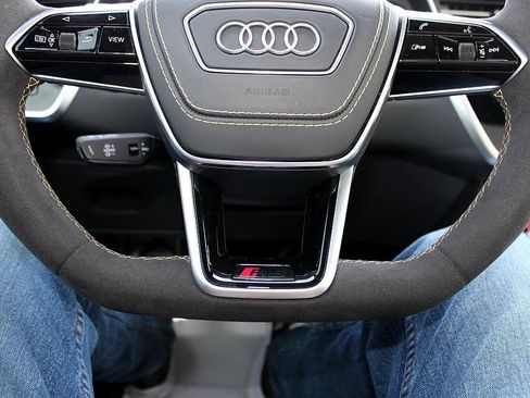 Used 2024 Audi RS 6 performance image 16