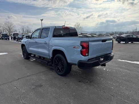 Used 2025 Chevrolet Colorado Z71 w/ Technology Package image 3