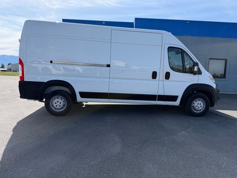 Used 2023 RAM ProMaster 2500 FWD image 5