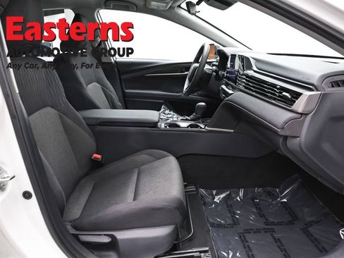Used 2025 Toyota Camry LE FWD image 24