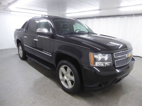 Used 2013 Chevrolet Avalanche LTZ image 1