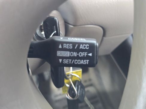 Used 2002 Toyota Camry LE image 12