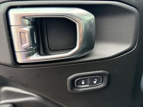 New 2026 Jeep Gladiator Sport image 11