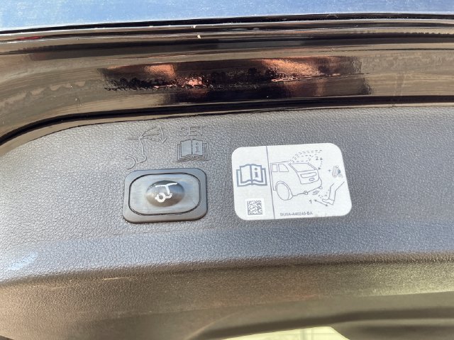 Used 2019 Ford Escape Titanium AWD/4WD image 30