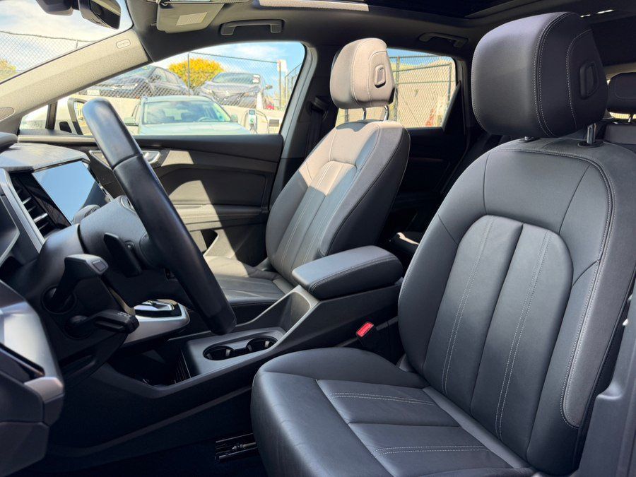 Used 2023 Audi Q4 e-tron Premium Plus w/ Premium Plus RWD image 19