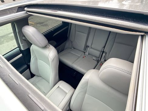 Used 2014 Toyota Highlander XLE image 22