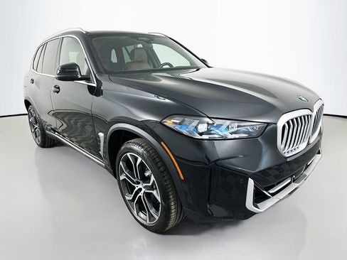 New 2026 BMW X5 sDrive40i image 3