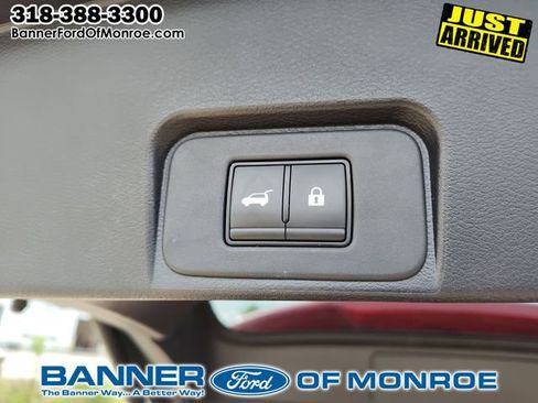 Used 2024 Nissan Rogue SV image 8