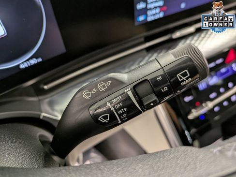 Used 2023 Kia Carnival SX Prestige FWD image 18