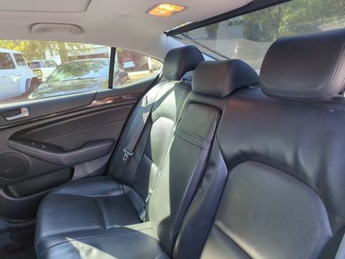 Used 2014 Kia Cadenza Premium w/ Luxury Package FWD image 24