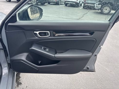 Used 2025 Honda Civic Sport image 11