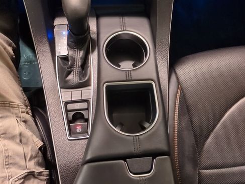 Used 2019 Toyota Avalon XSE image 19